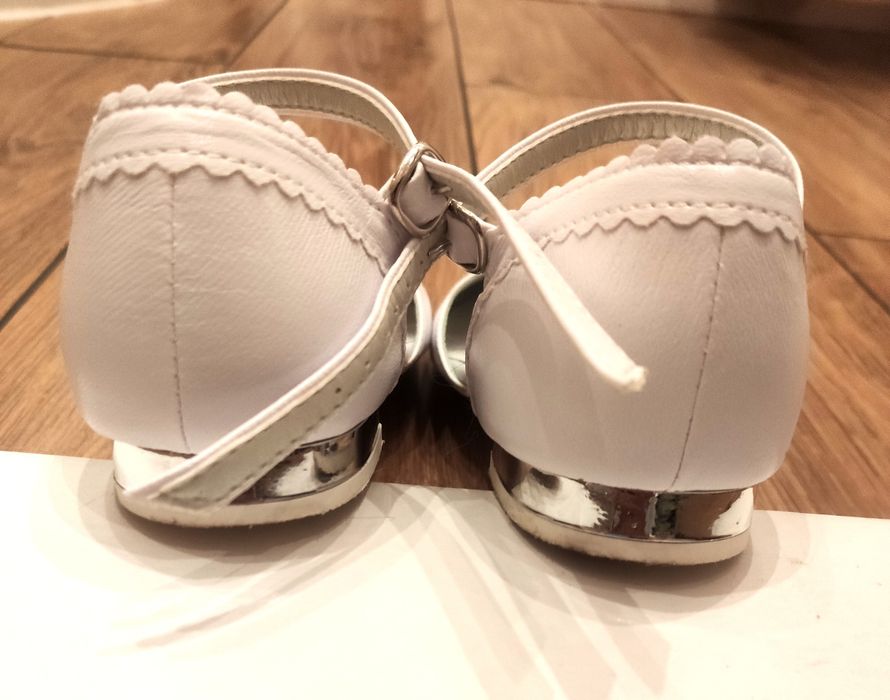 Buty pantofle skorzane kominia św r. 36 wkl. 23.5