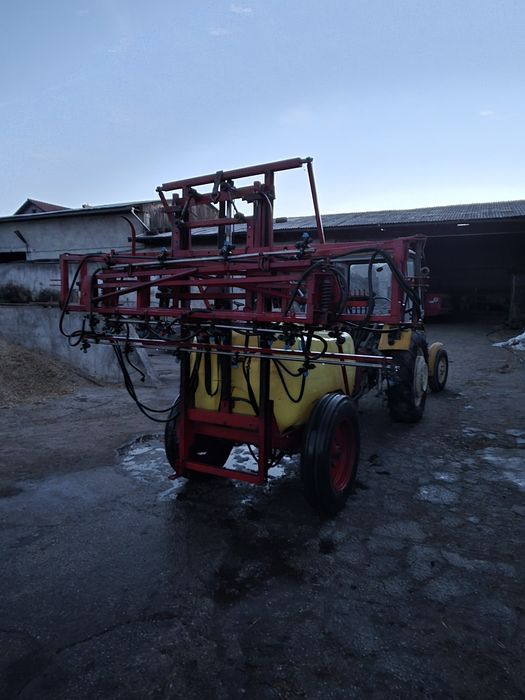 Opryskiwacz bury 1000L  15m