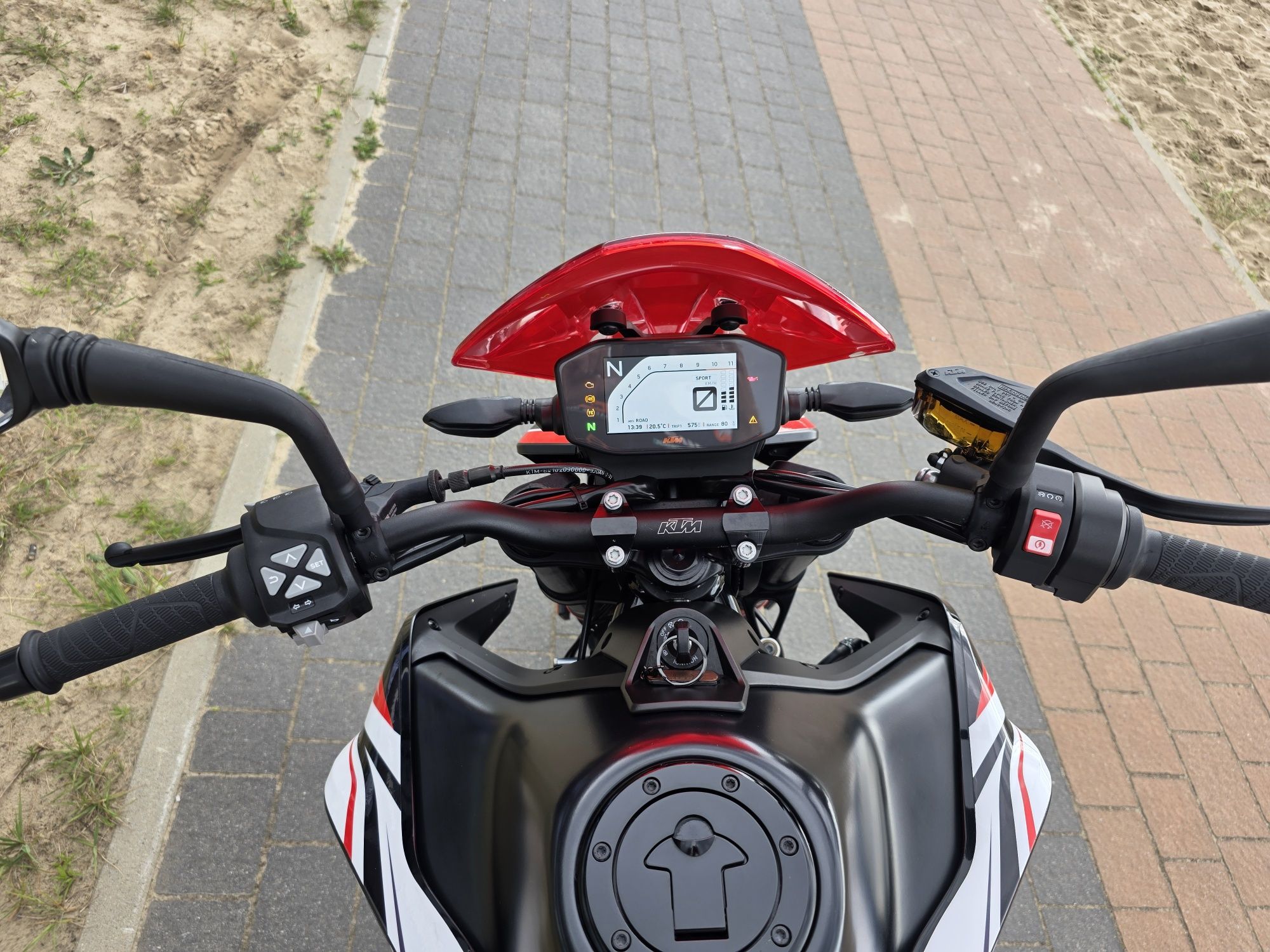 Ktm duke 890 black edition fv vat