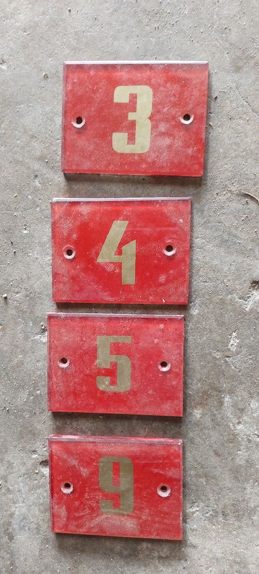 Szklane tabliczki numery na drzwi PRL