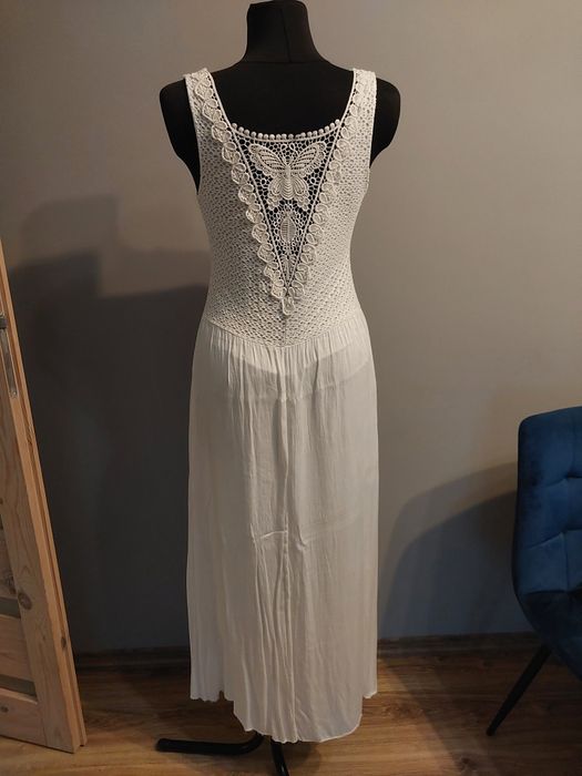Biała długa sukienka rozm uniwersalny Stan idealny