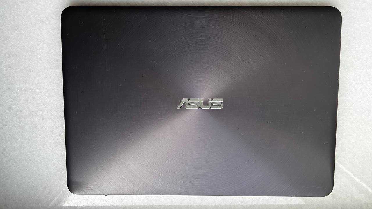 Komputer Laptop Asus Zenbook UX305U