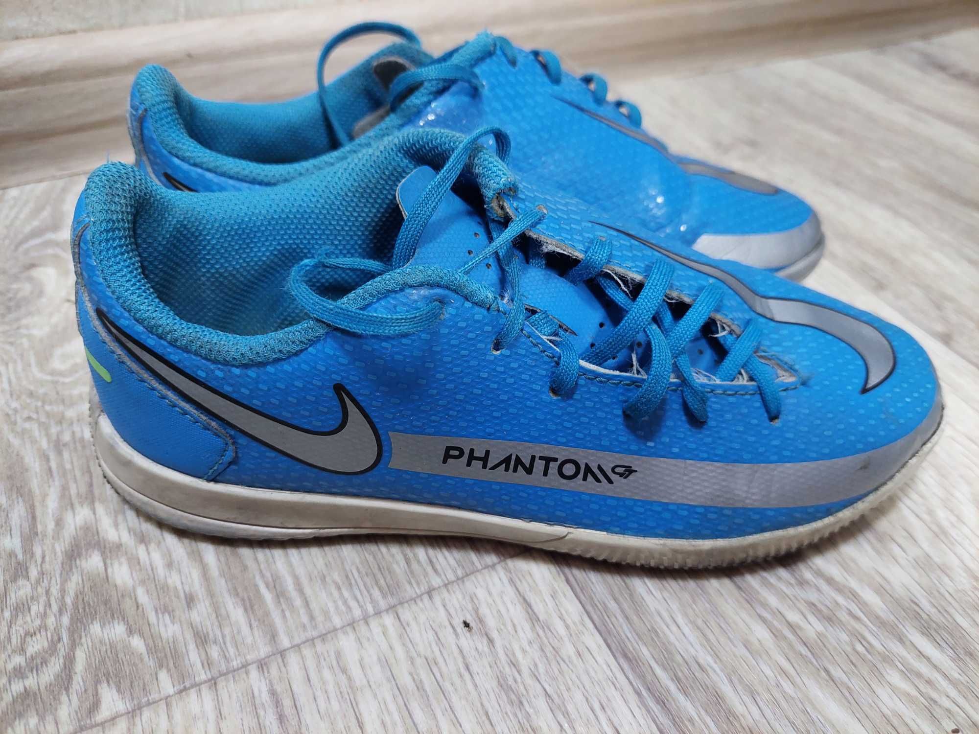 Футзалки Nike Phantom р. 32 стелька 20.5см