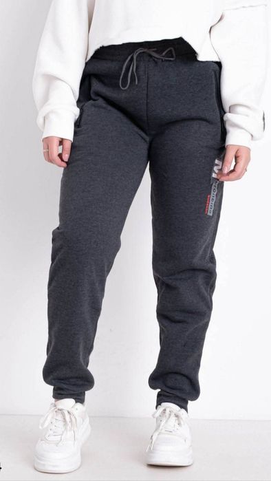 Жіночі спортивні штани на флісі