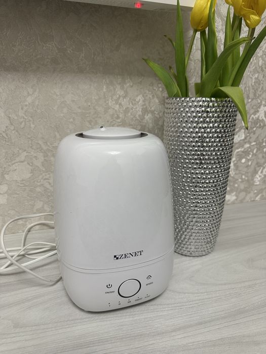 Зволожувач повітря Zenet Zet -409