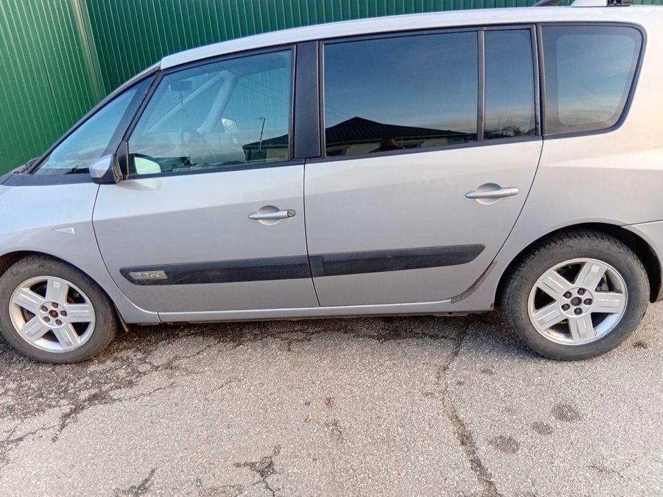 Рено Espace 2002р. 2.2dci 6-ст КПП 7місна
