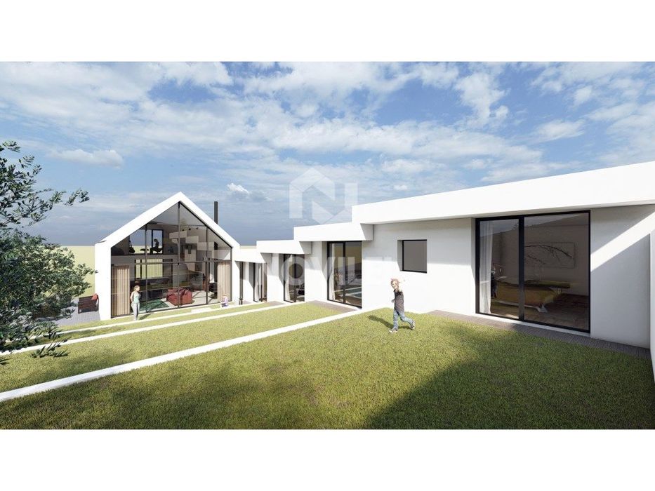Moradia unifamiliar T4 pronta a iniciar construção em Cortes