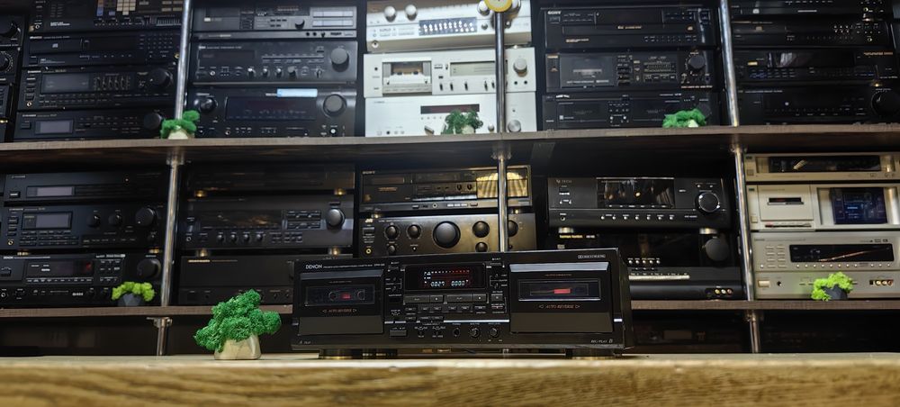Касетний програвач Denon DRW-585