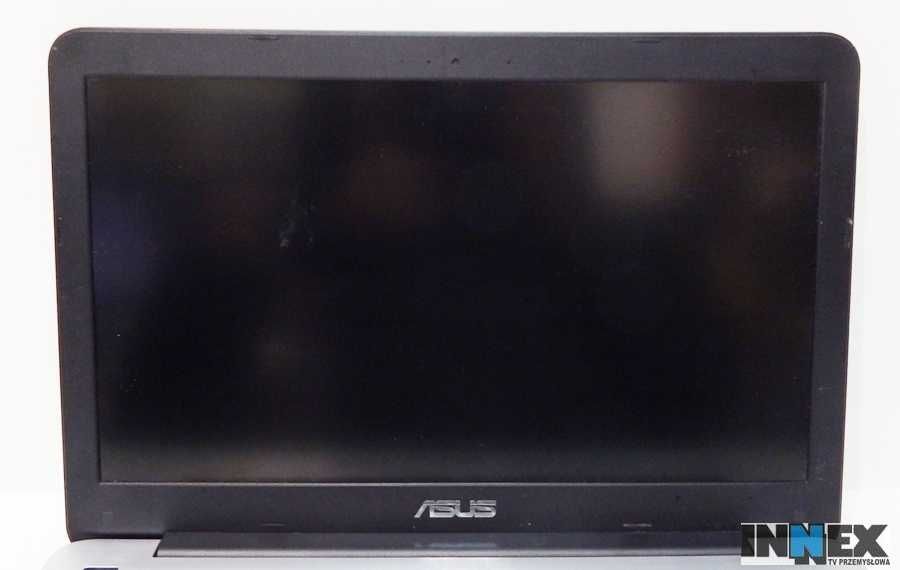 Laptop: Asus R558U