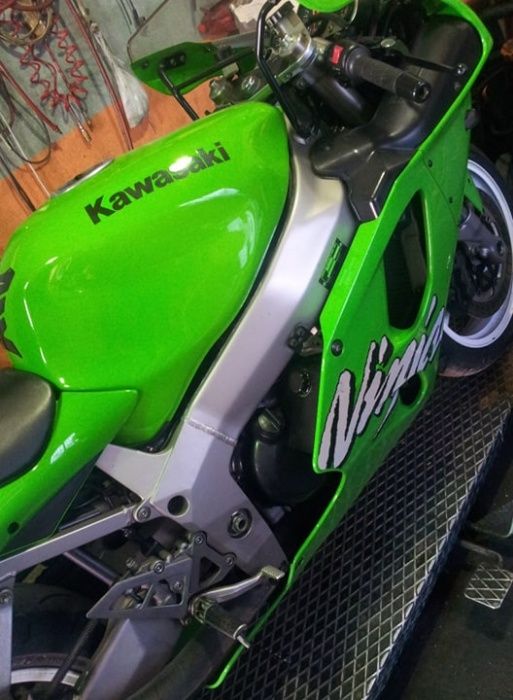 peças Kawasaki ZX 7 ano 1999