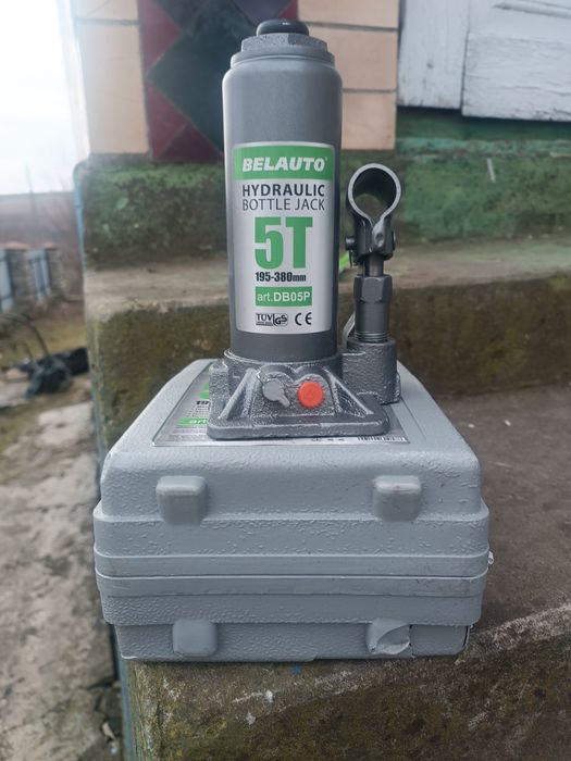 Домкрат бутилка гідравлічний (супер ціна ); 5 Тон .