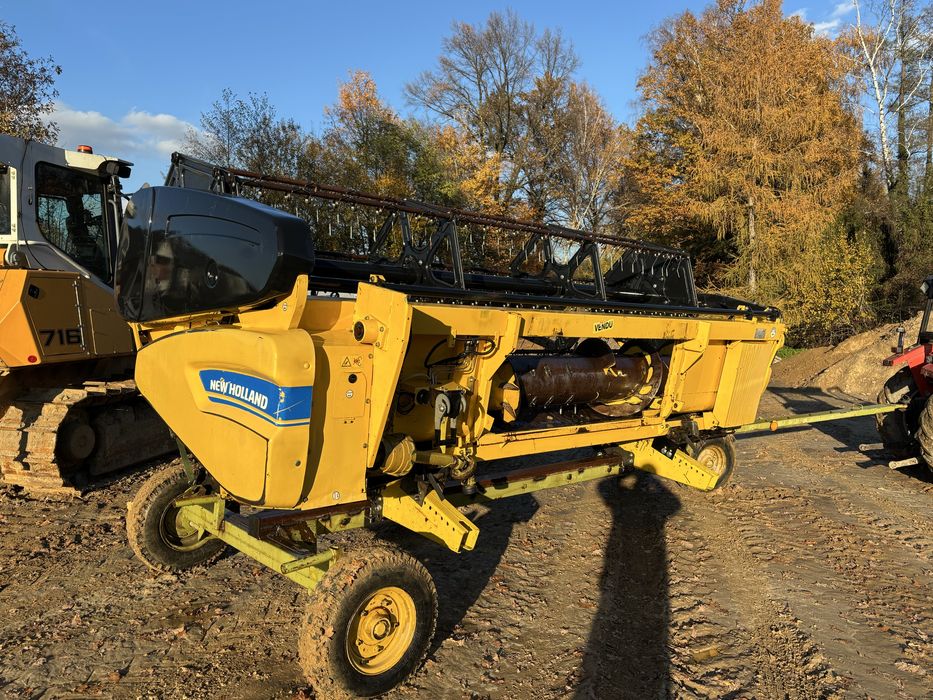 Witam sprzedam heder 4,56 bądz wymienię ba 6.10 new holland tc, cx,cs