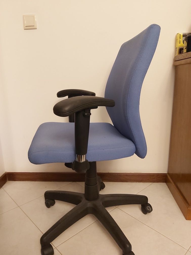 Cadeira de escritorio