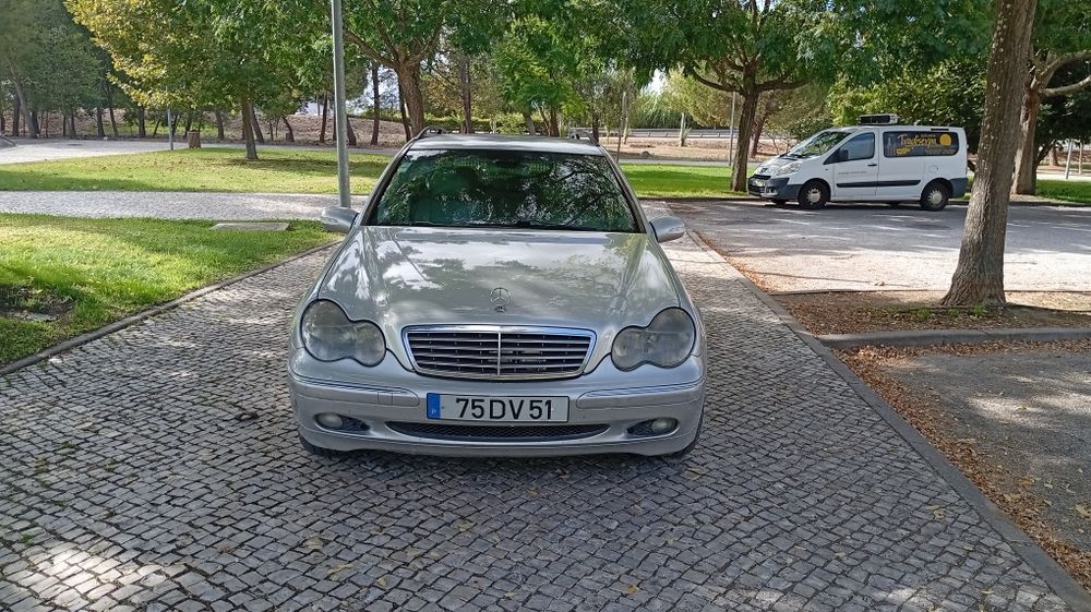 Mercedes Benz 220 cdi