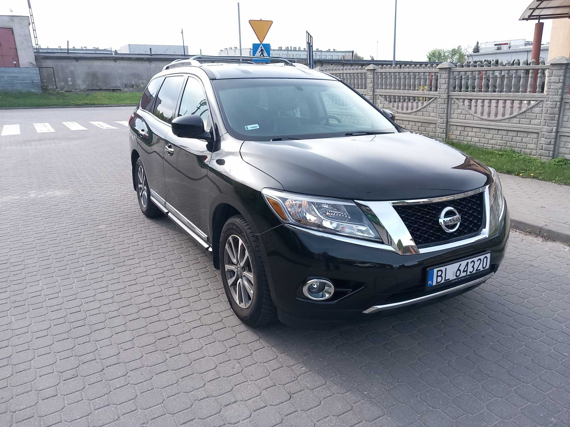 Sprzedam Nissan Pathfinder 3.5 benzyna 2015r SL 4WD