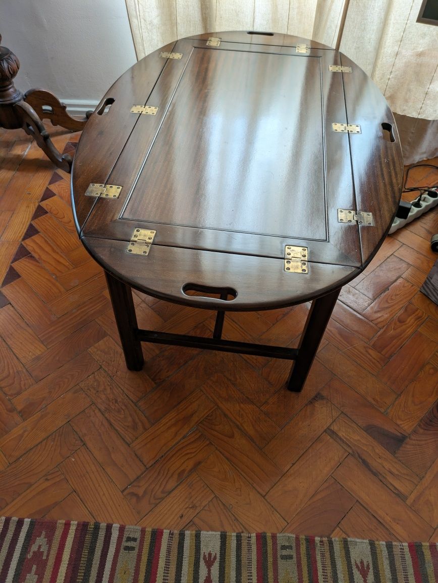 Mesa de centro, de mogno, estilo inglês Jorge III