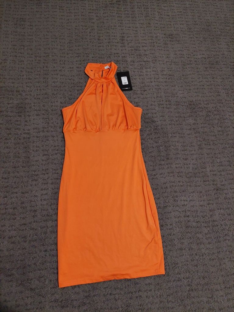 Vestido laranja novo Fashion Nova