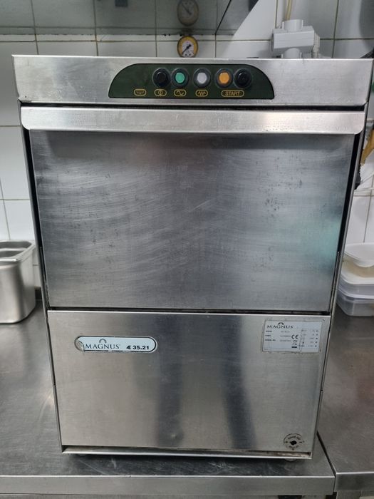 Máquina lavar copos