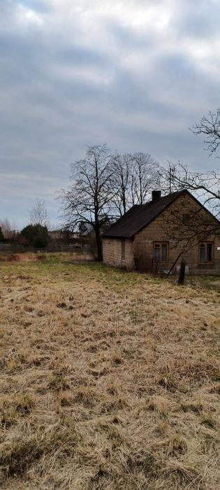 Sprzedam działkę z budynkiem  Mieszkalnym do remontu