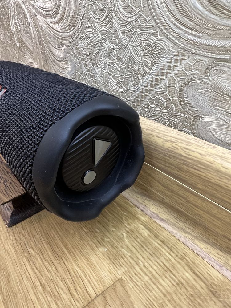 Портативна акустика Jbl Flip 7 Black