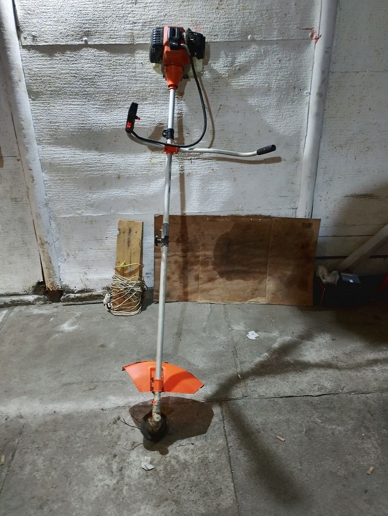 Kosa spalinowa FUXTEC