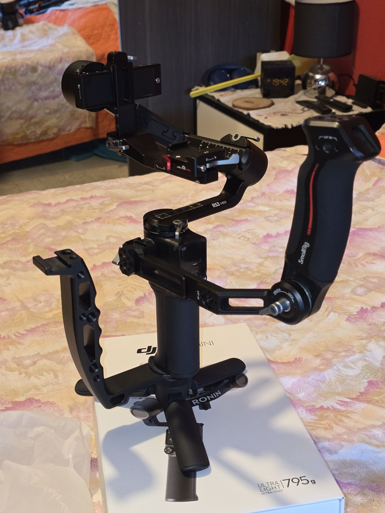 DJI RS3 Mini + Extras (Gimbal) como Novo