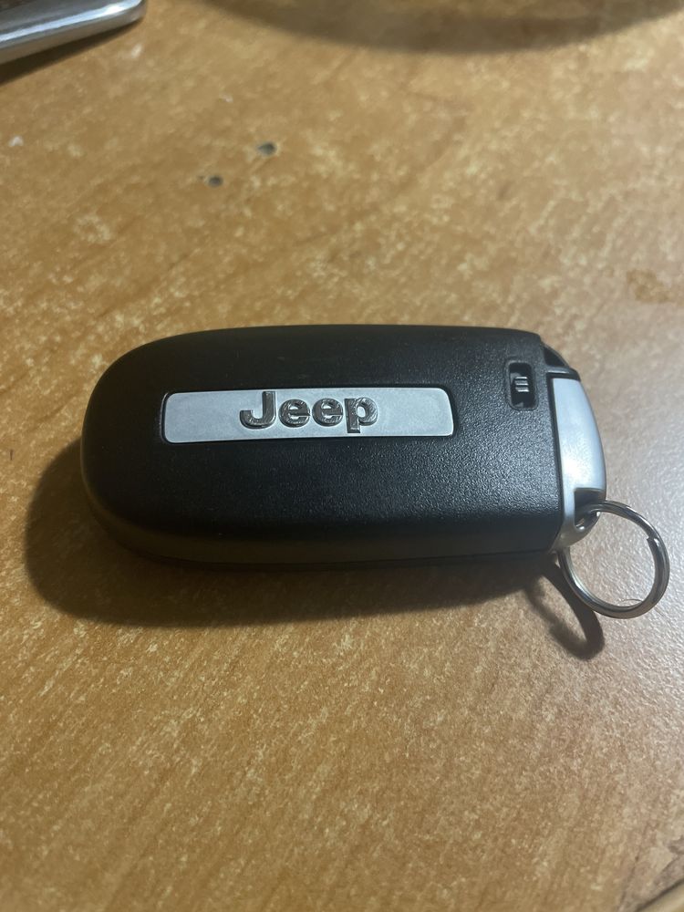 Ключ Jeep с бесключевым доступом