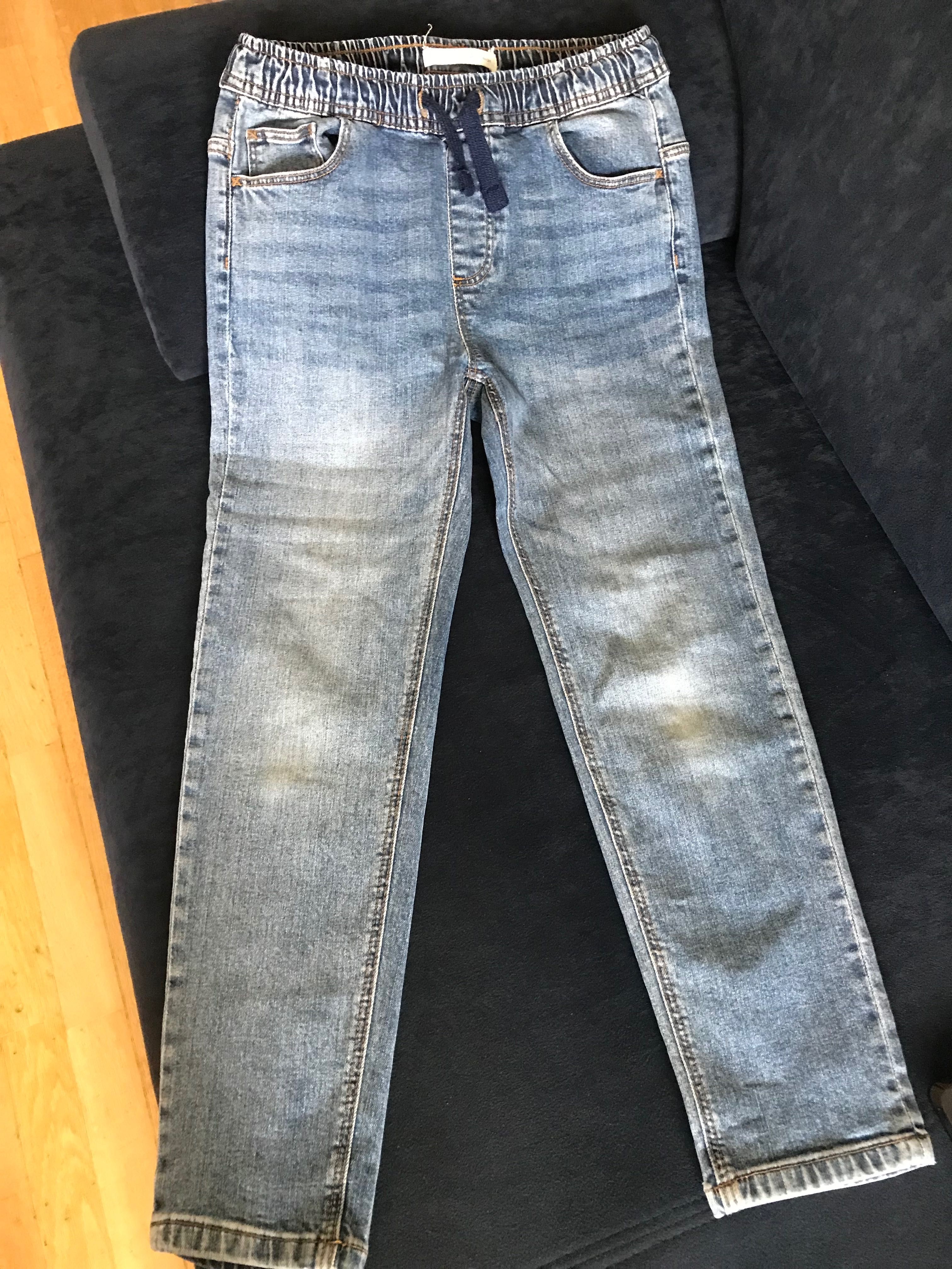 Spodnie jeans 146