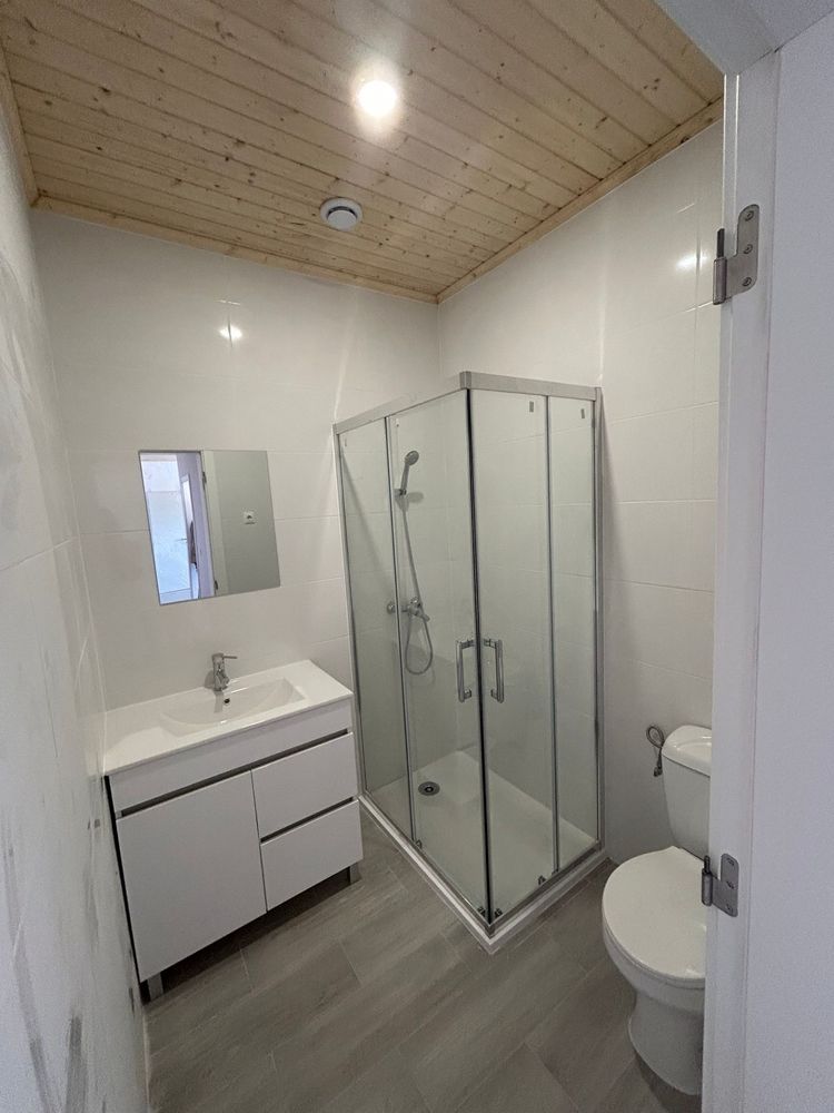 Aluga-se apartamento novo T2 c/ despesas incluidas