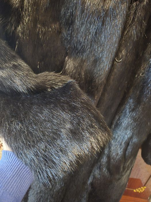 Продам шубу нутрия как норка, сост идеальное