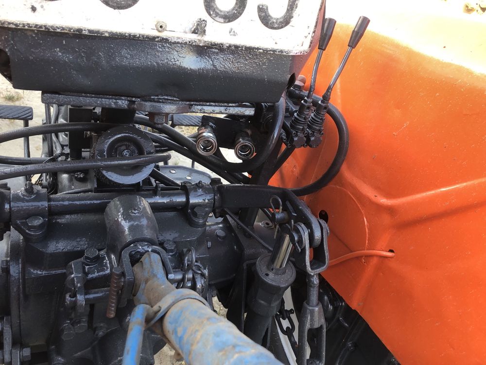 Trator agricola 4x2 fiat 300 froteto 30 cv com documentos