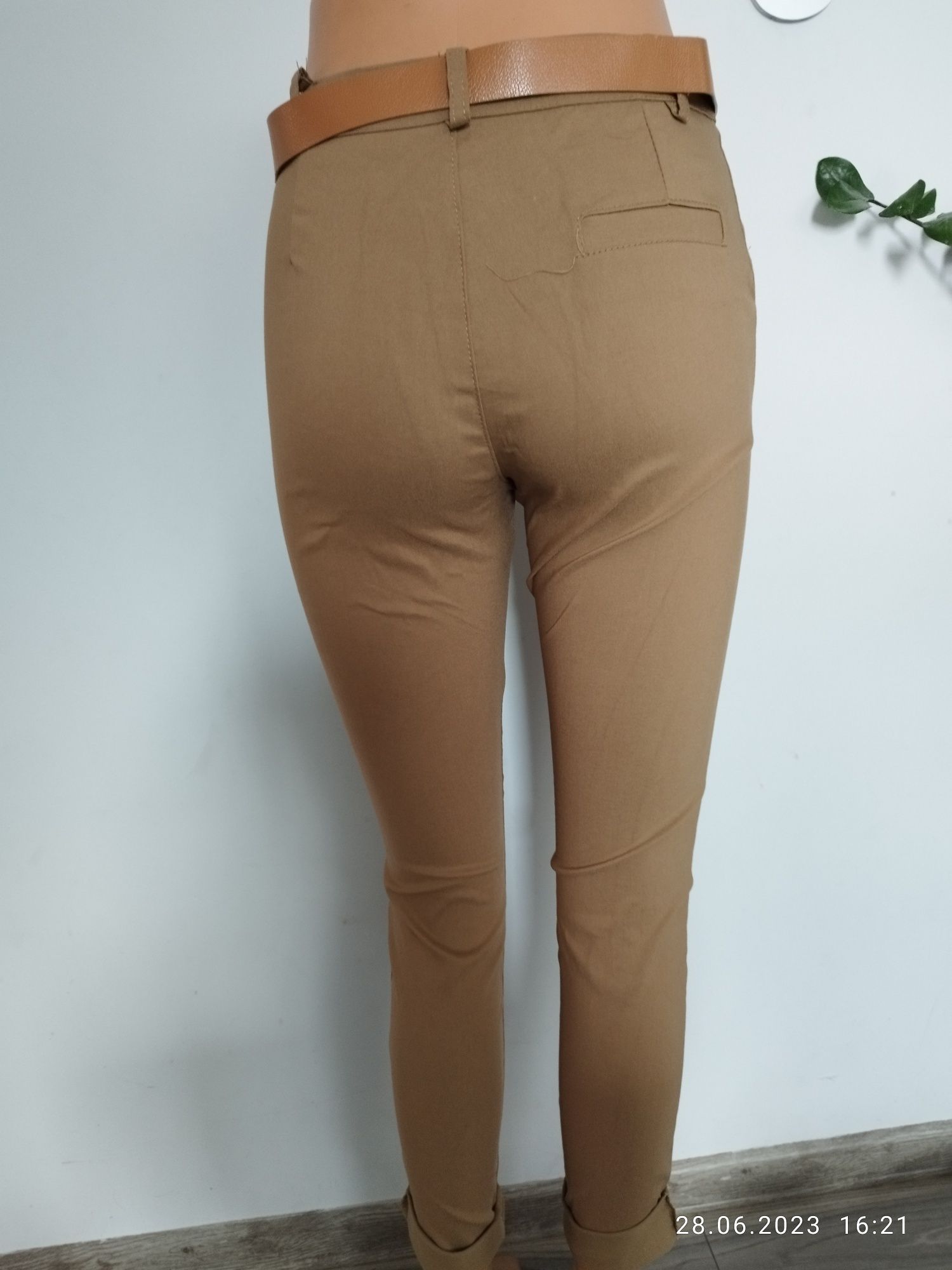 Spodnie cygaretki brązowe S