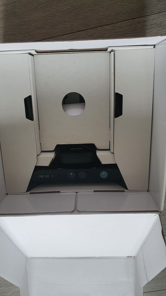 Xbox 360 + 2 pady + gry