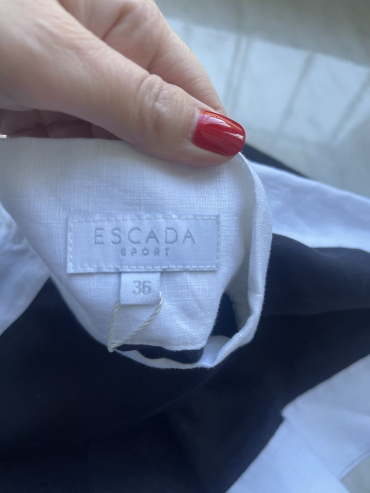 Продам новые льяные шорты Escada , 1 линия . Размер S-M. 8 000 грн.