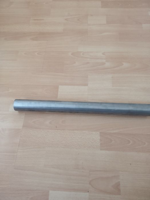 Rura wydechu do auta.