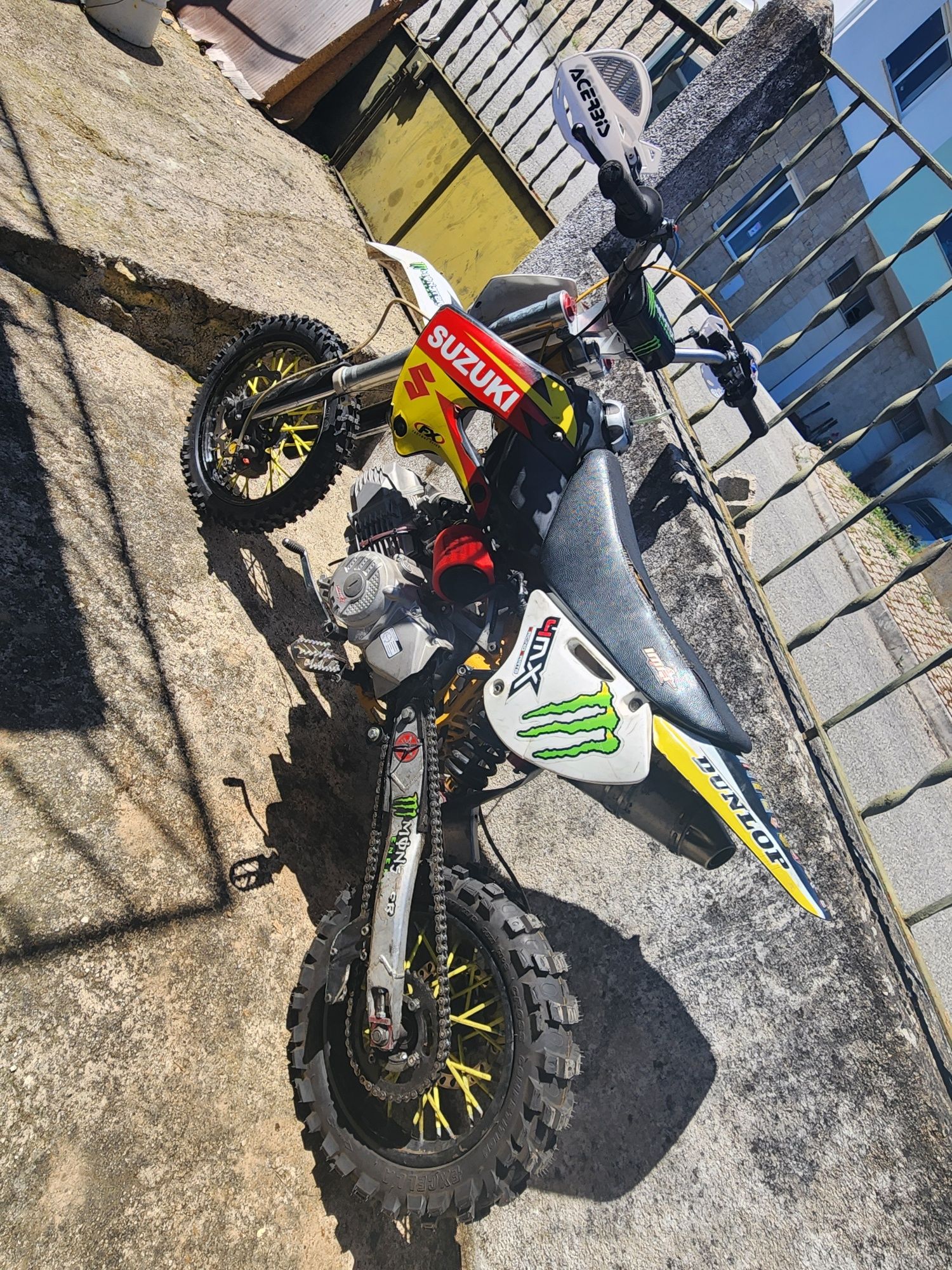 Pit  bike  190cc. Negociável