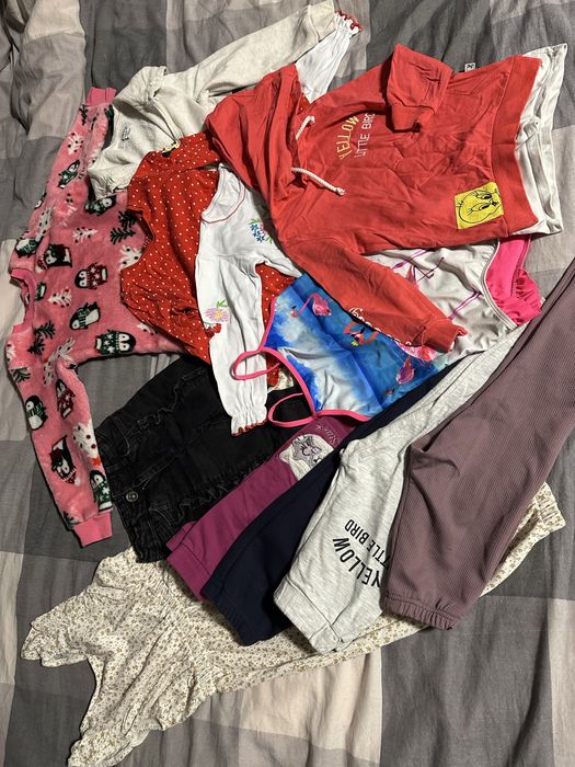 Одяг на дівчинку на 3-4 роки, одяг в хорошому стані