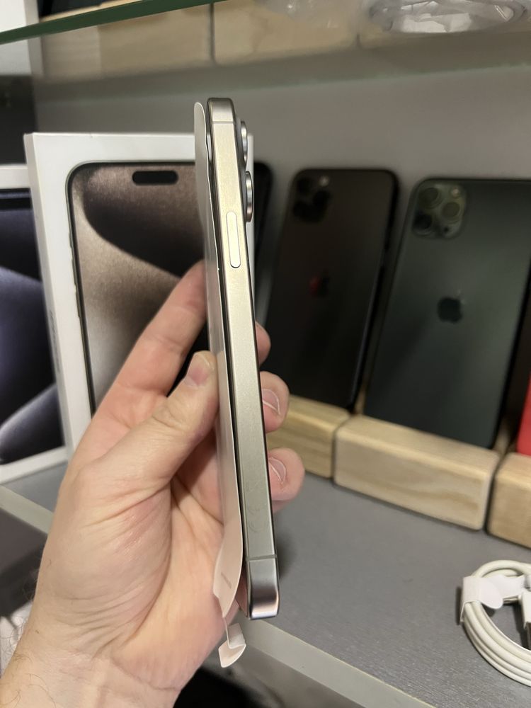 iPhone 15 Pro Max 256gb Natural Titanium Neverlock новий стан