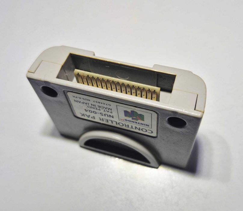 Rumble Pak (NUS-013) + Controller Pak (NUS-004)
