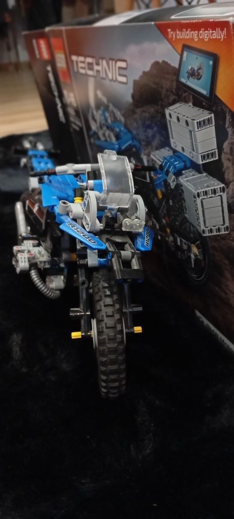 LEGO technic BMW R 1200 GS Adventure