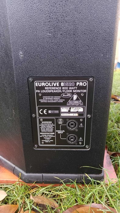 Zawodowe Kolumny Estradowe Behringer 800 Wat dla DJ , Zespołu