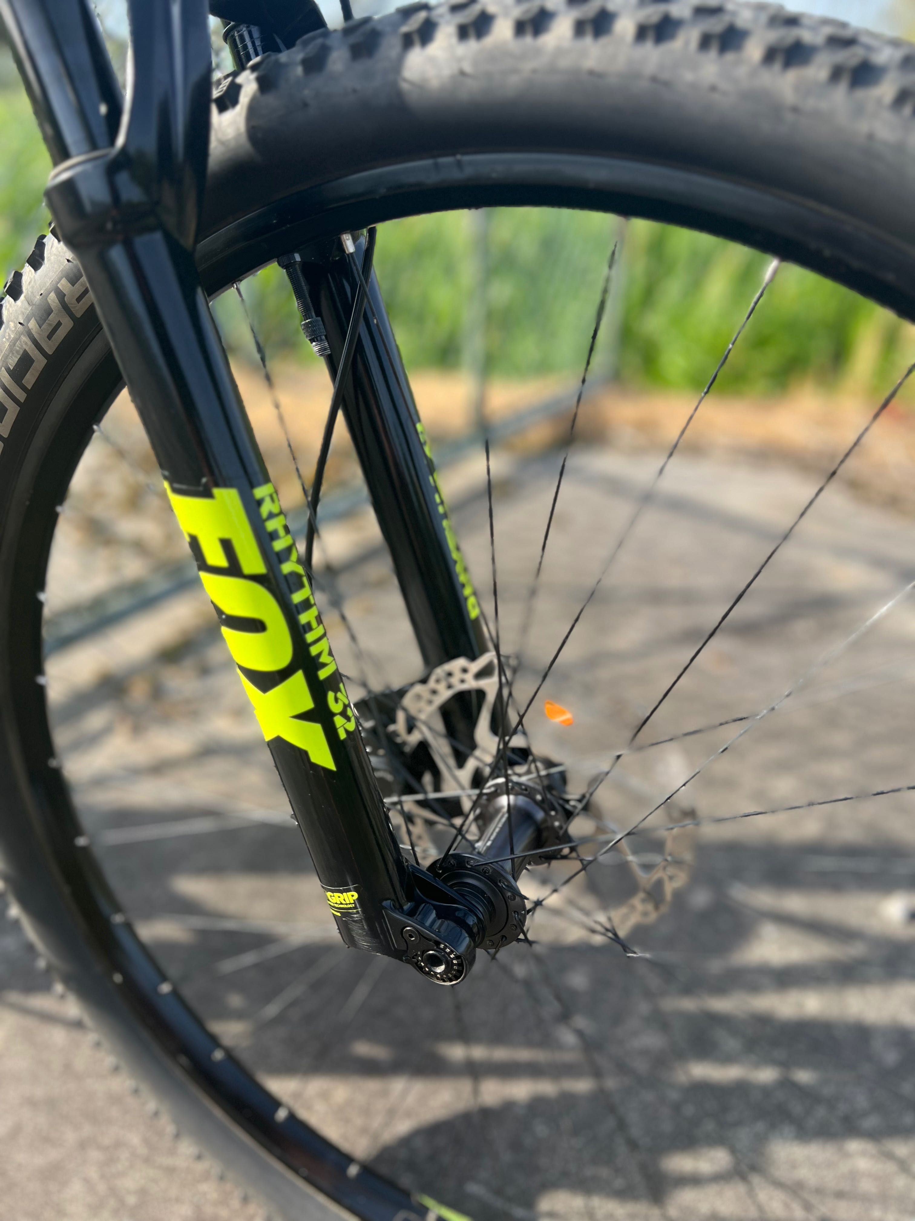 Scott Scale 950 Roda 29 Tamanho L de Montanha 1x11 Suspensão FOX 32