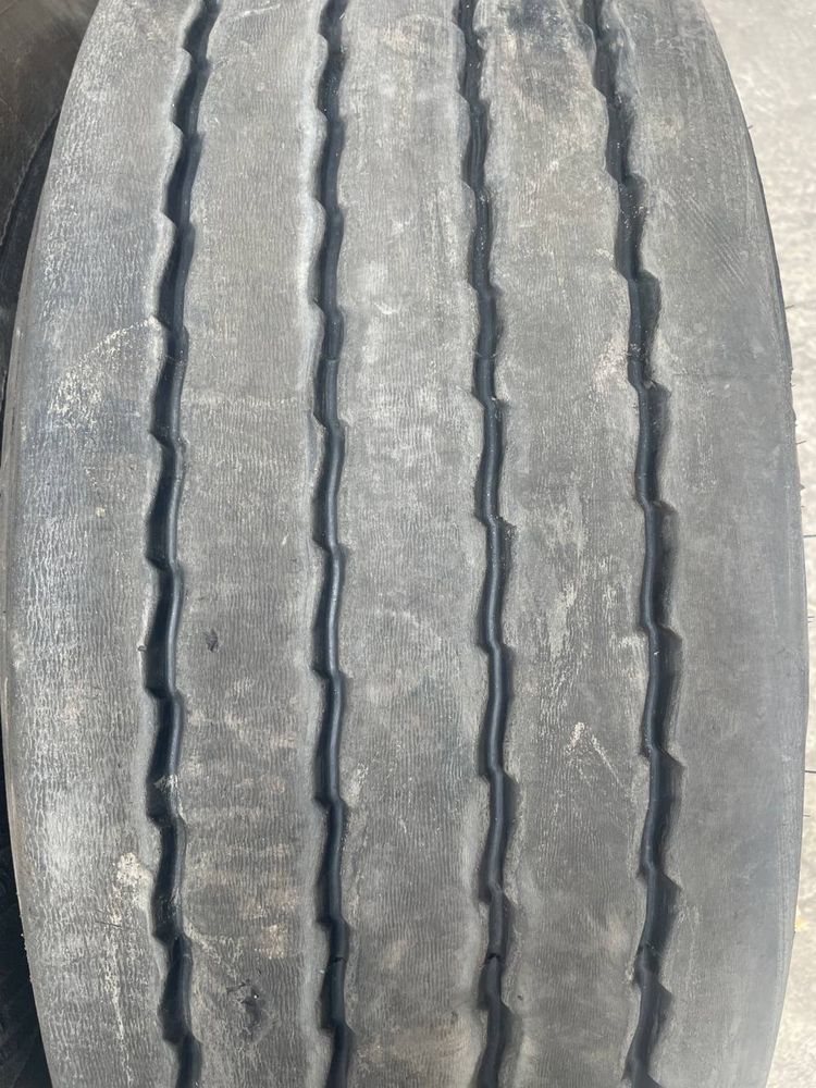 Грузовая резина Laurent 385/65 R22.5 б/у в хорошем состоянии