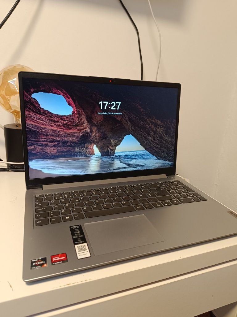 Notebook Lenovo...