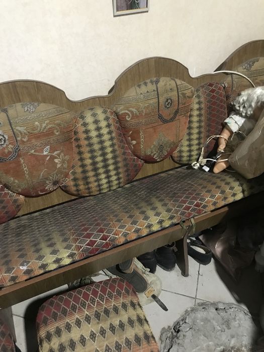 мягкий уголк . красивий удобний