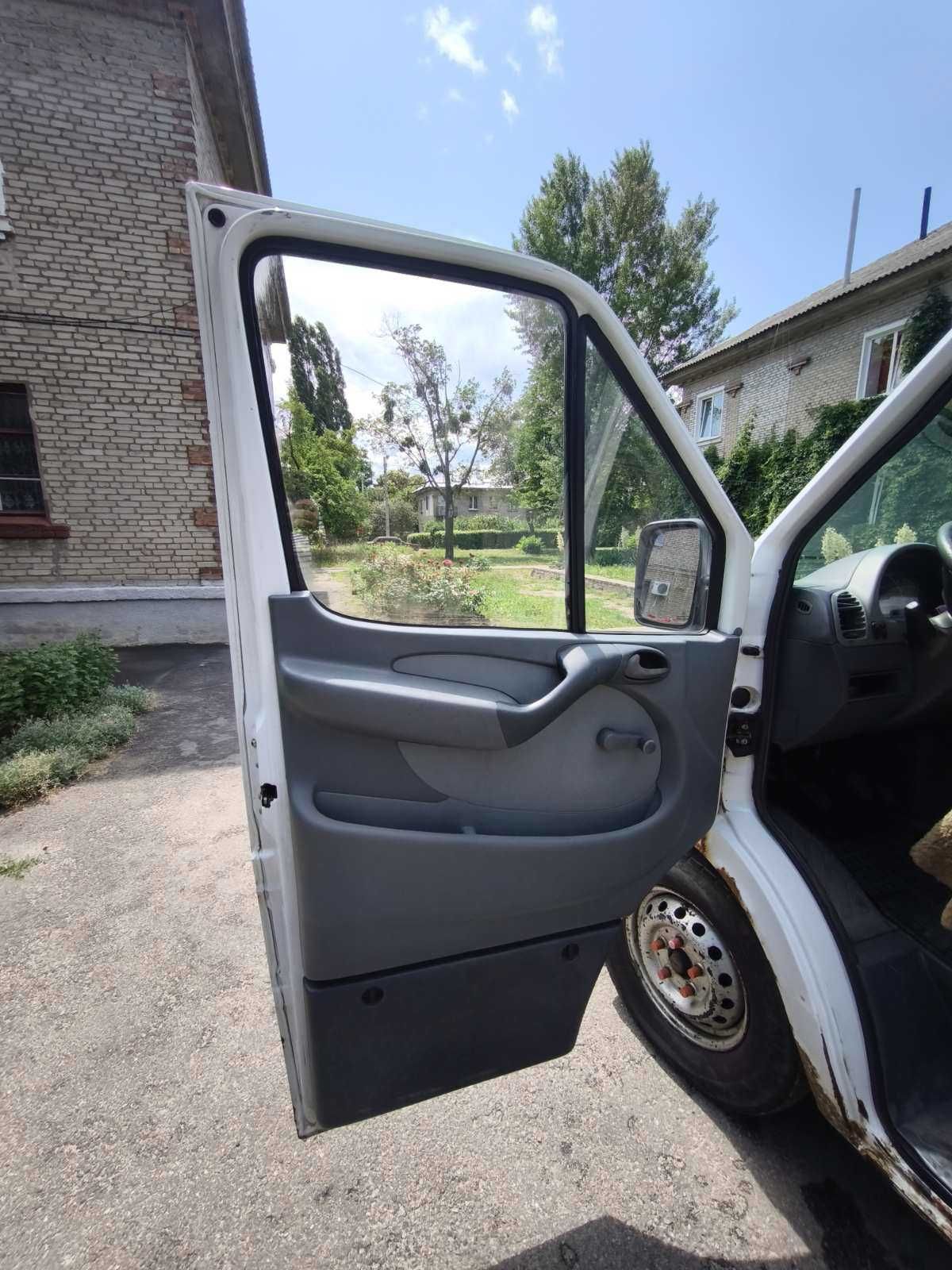Mercedes - Benz Sprinter 313 CDI дабл - кабина
