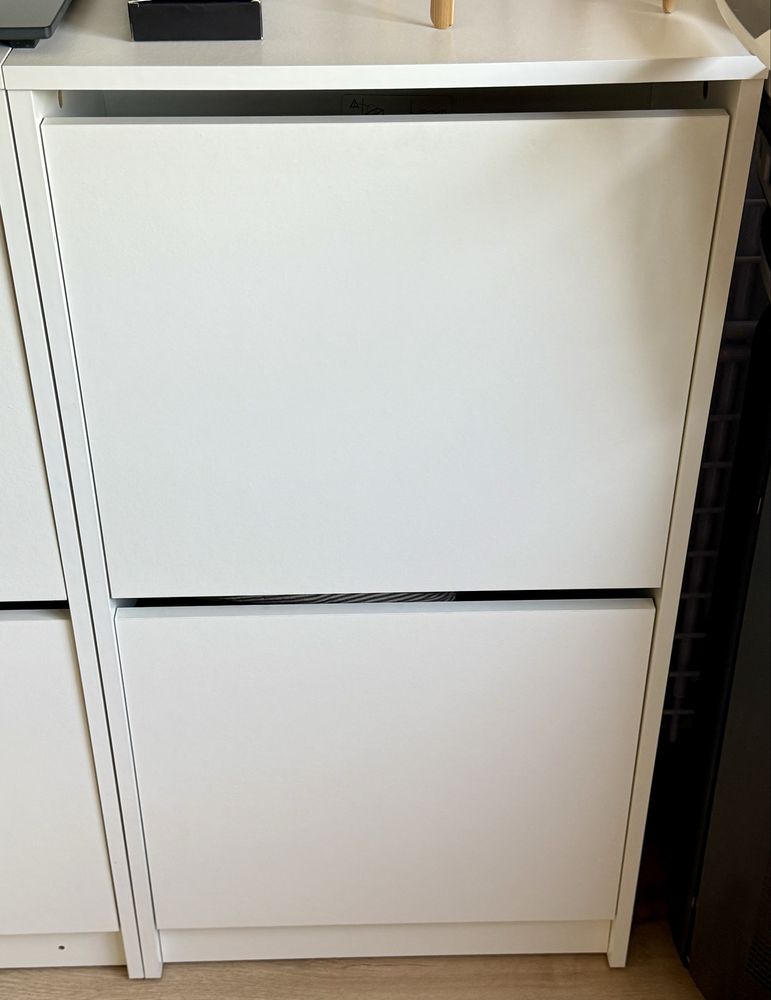 Duas Sapateiras Ikea branca - 2 gavetas