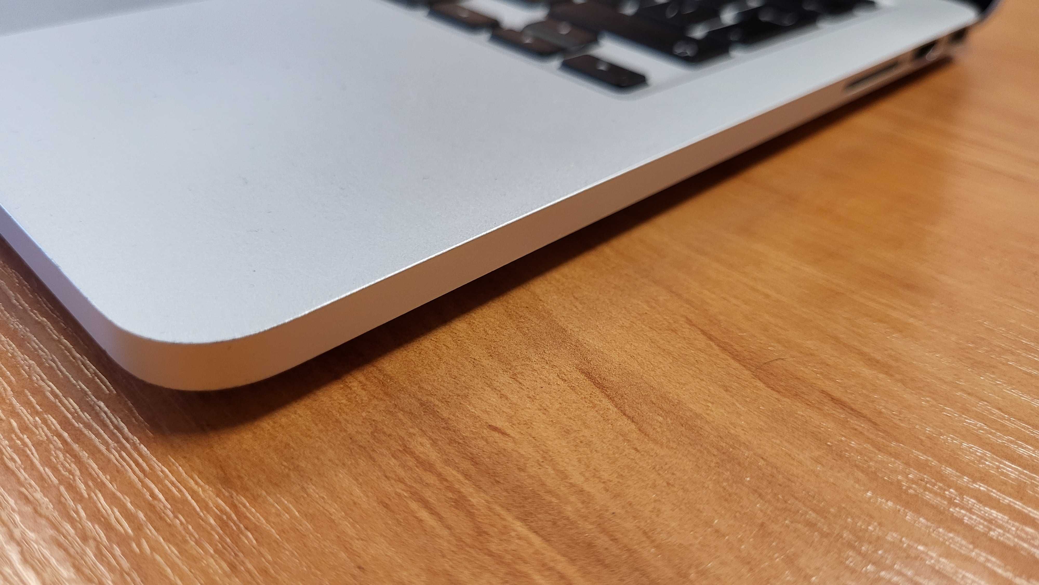 MacBooka Pro 13″ (Retina)