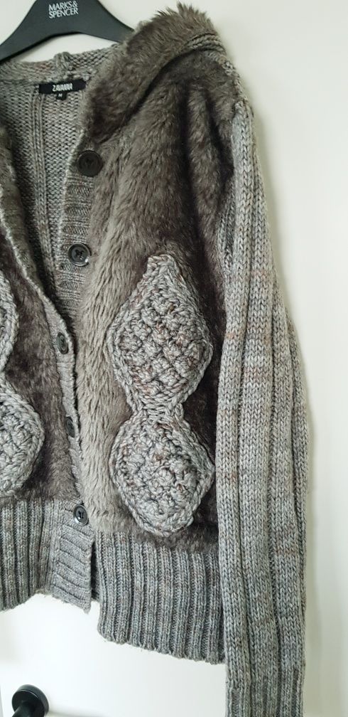 Zavanna, ciepły sweter z kapturem