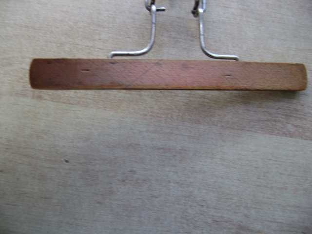 Starocie z PRL Wieszak przedwojenny Tom Watson, Kiel = założyciel IBM